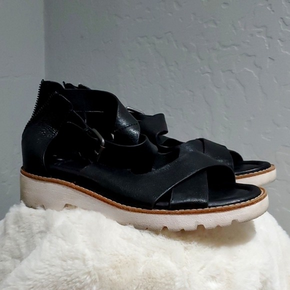 BIONICA DANIA BLACK LEATHER SANDALS SIZE 6 - Picture 1 of 11